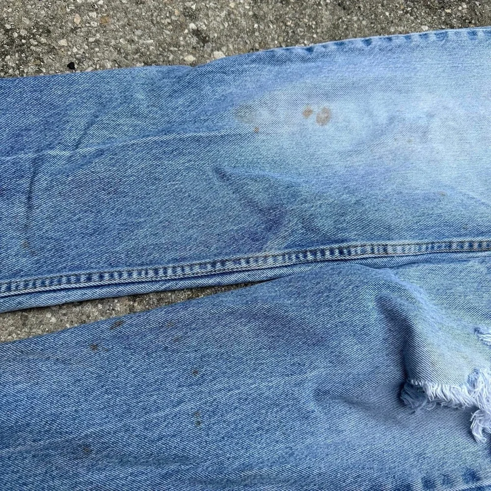 Vintage 80s Levi's 540 Light blue Distressed jeans Size 31x31